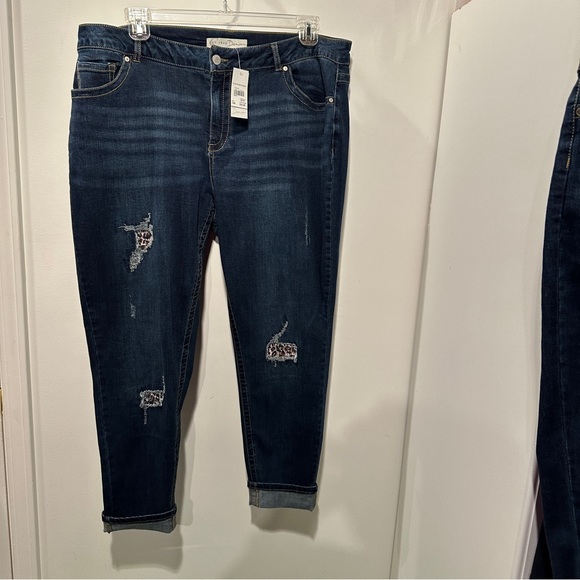 NEW Dark Blue Distressed 18W Women Jeans with leopard print 18W - Picture 10 of 11